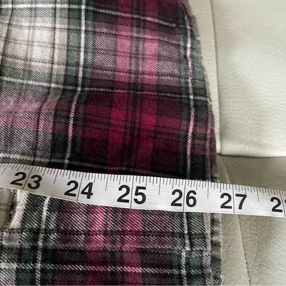 Carhartt Women’s flannel shirt plaid Size M button up red green - Picture 10 of 11